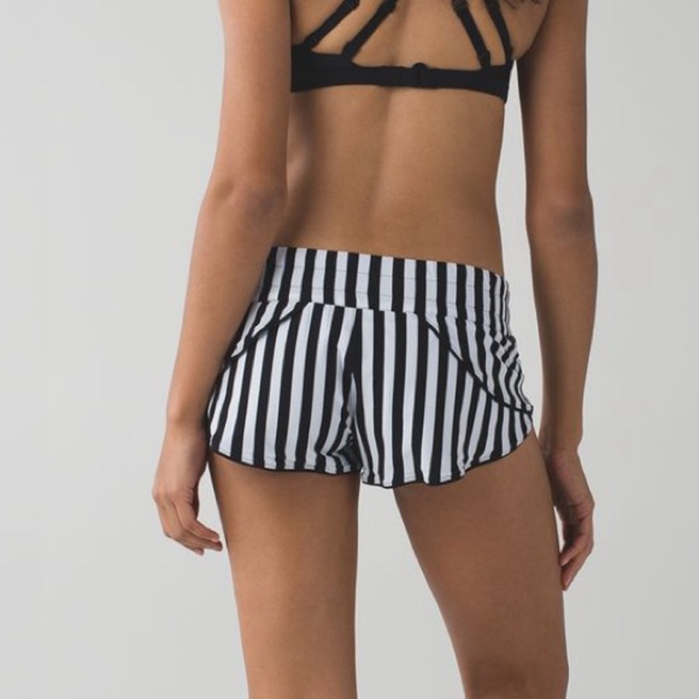 Lululemon Water: Surf Short Apex Stripe Printed White Black Size 4